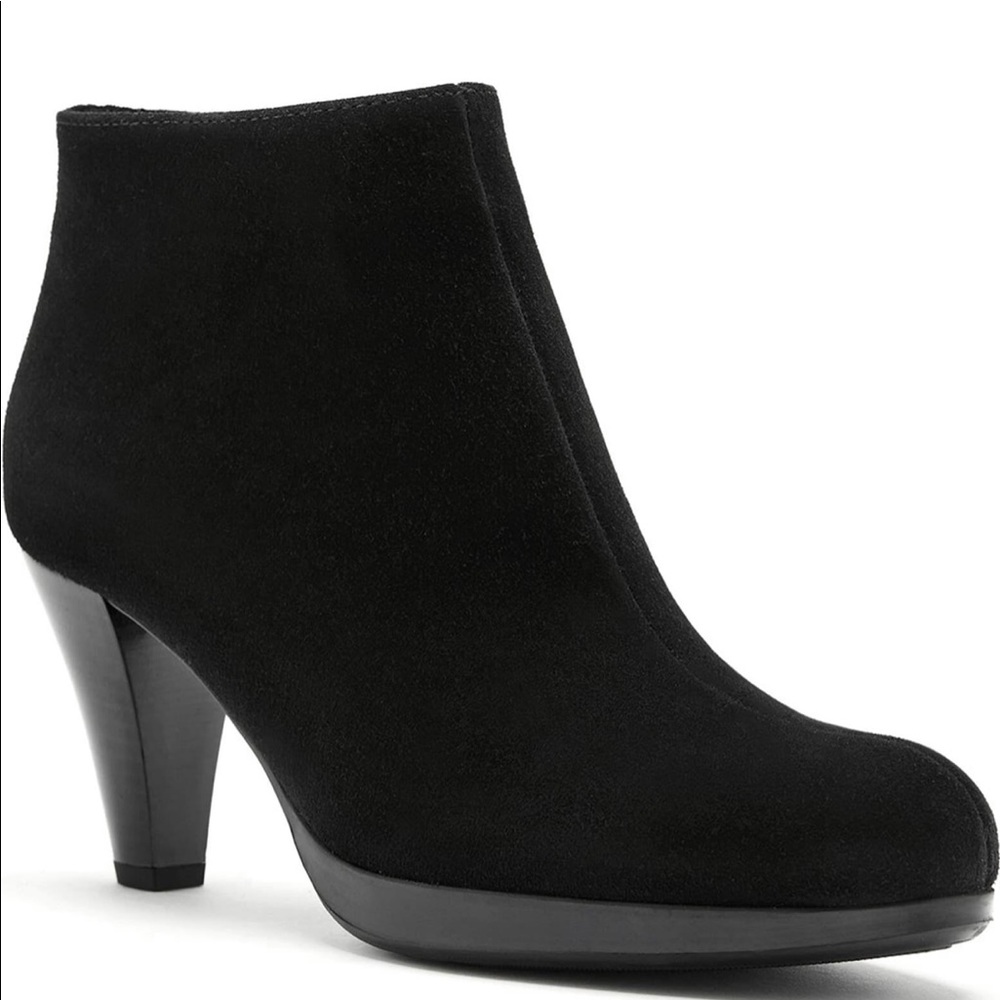 NEW La Canadienne Oliver Waterproof Suede Boots